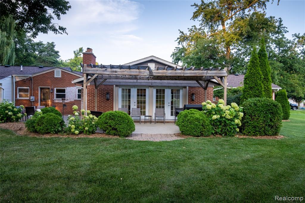 6655 Norton Drive, Troy, MI 48085 — Photo 14