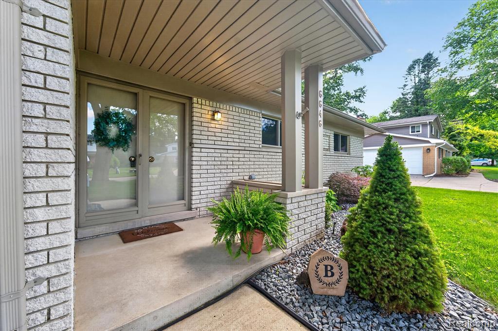 6646 Yarborough Drive, Utica, MI 48316 — Photo 7