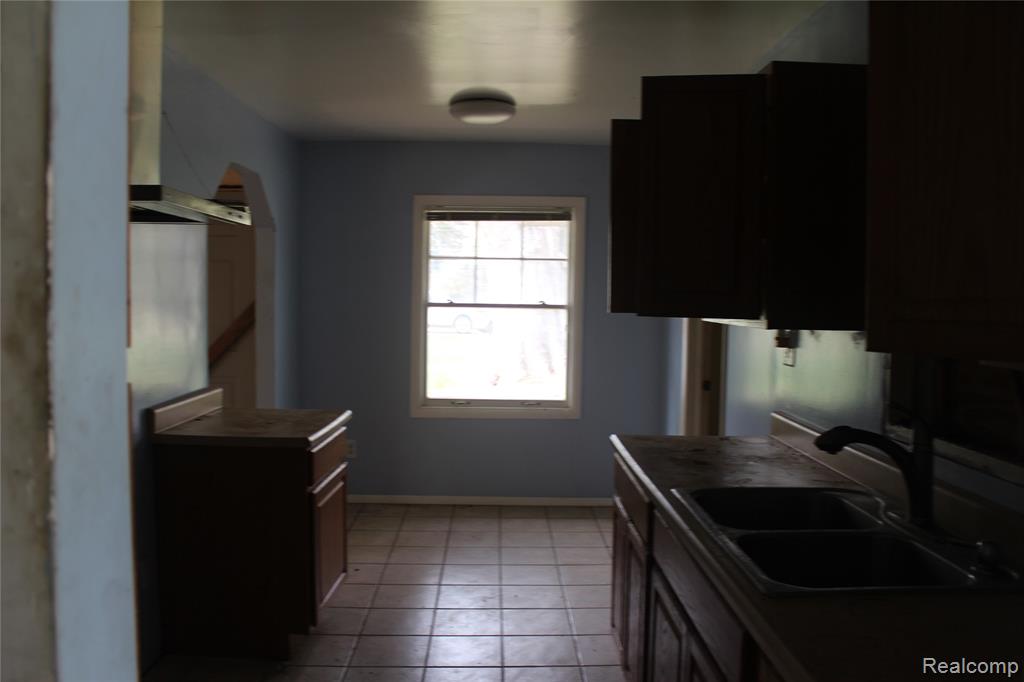 5610 Noll Street, Sterling Heights, MI 48310 — Photo 11