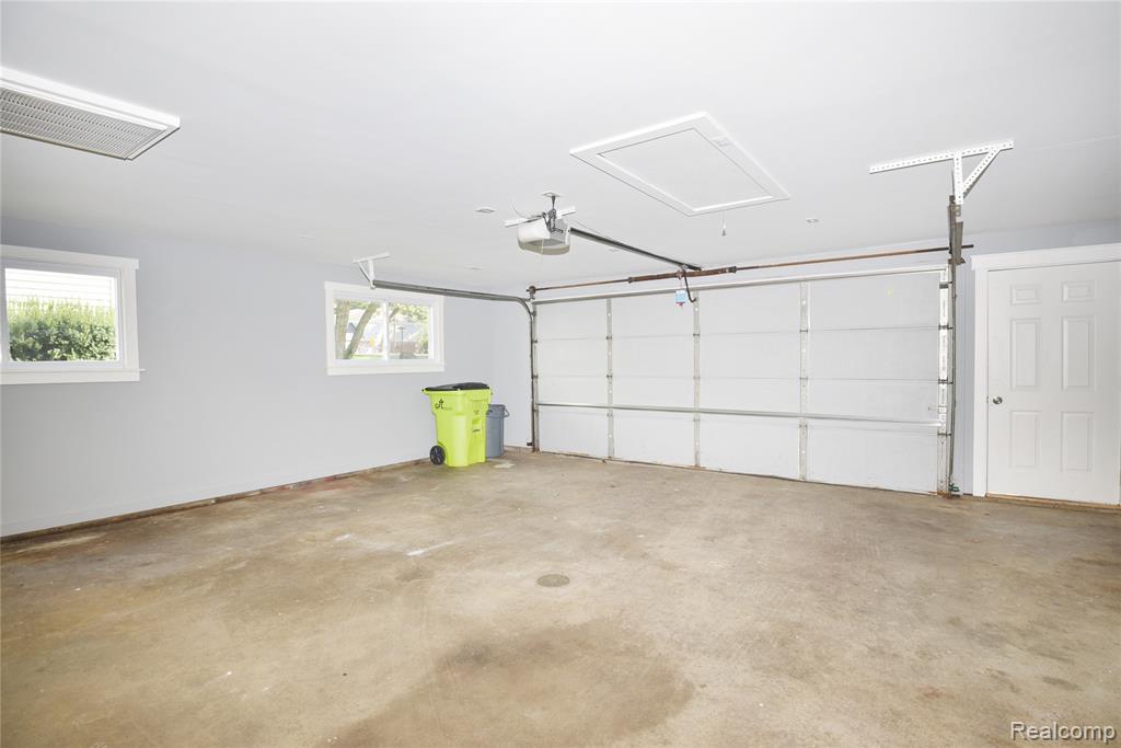 3800 Lakeview Boulevard, Orchard Lake Village, MI 48324 — Photo 39