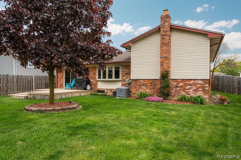 44089 Harsdale Drive, Canton, MI 48187 — Photo 41