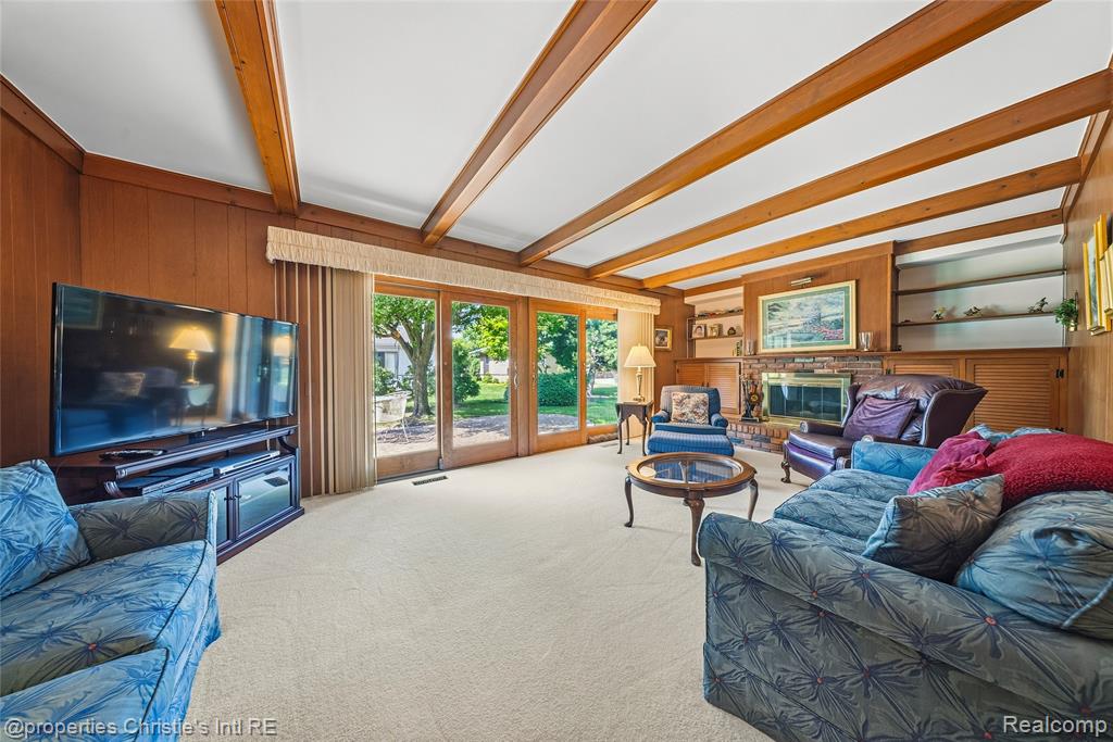 713 Moorland Drive, Grosse Pointe Woods, MI 48236 — Photo 9