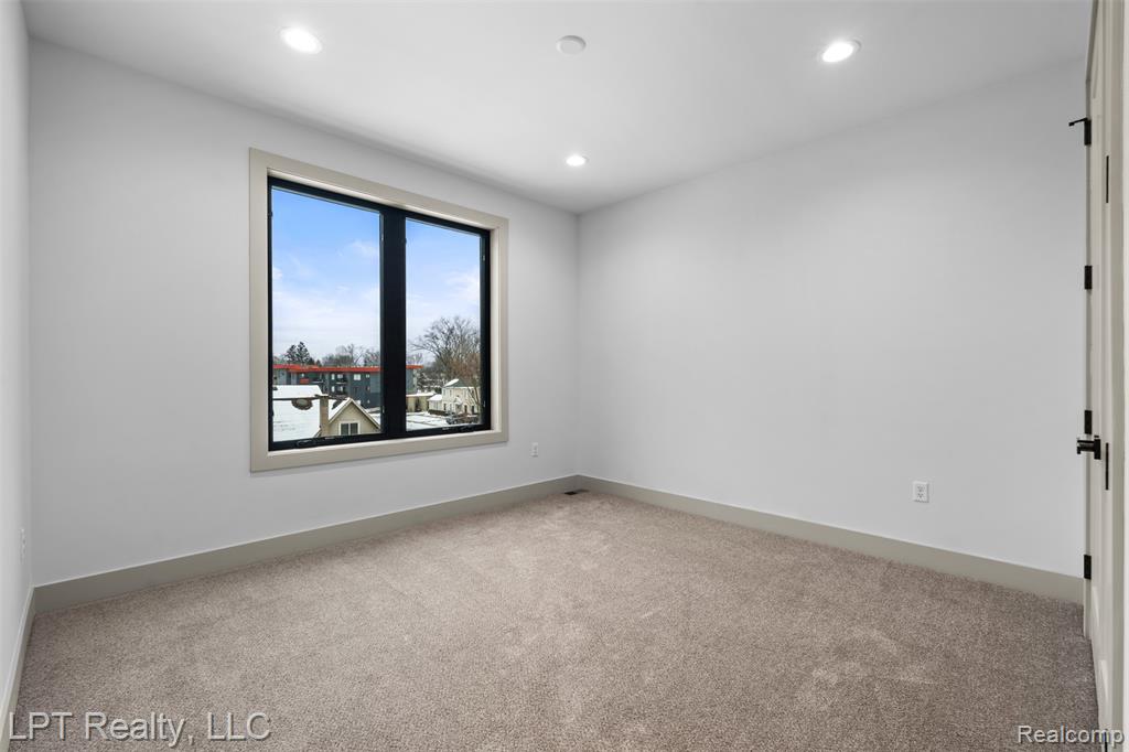 527 Walnut Street, Brighton, MI 48116 — Photo 32
