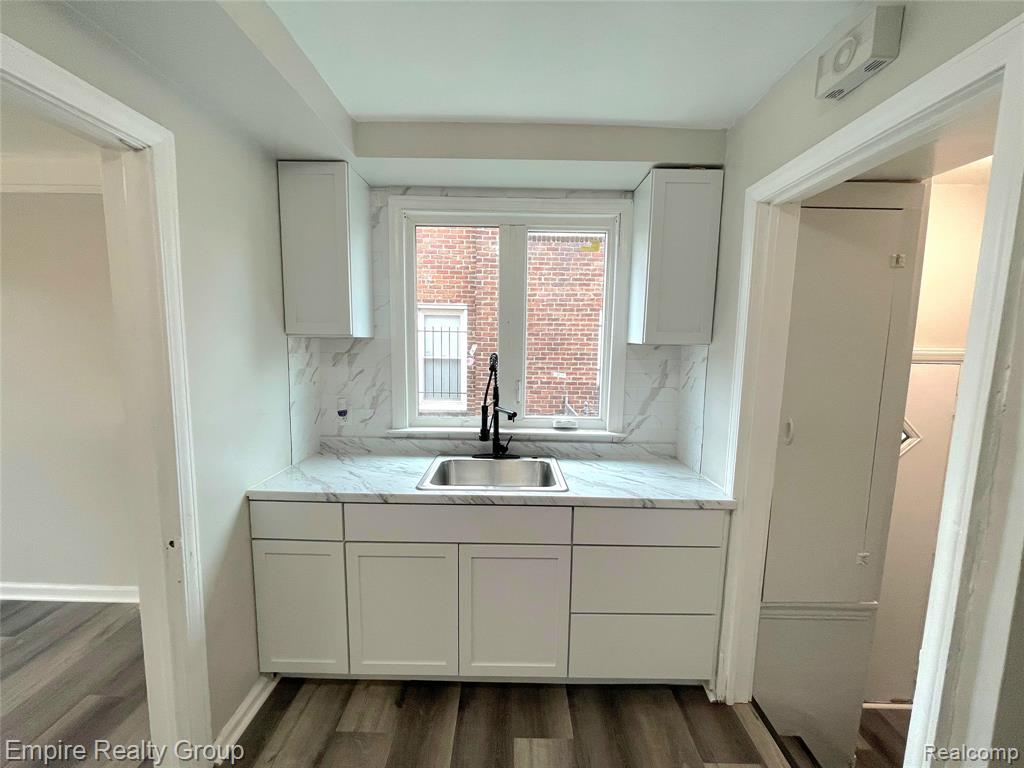 6037 Piedmont Street, Detroit, MI 48228 — Photo 14