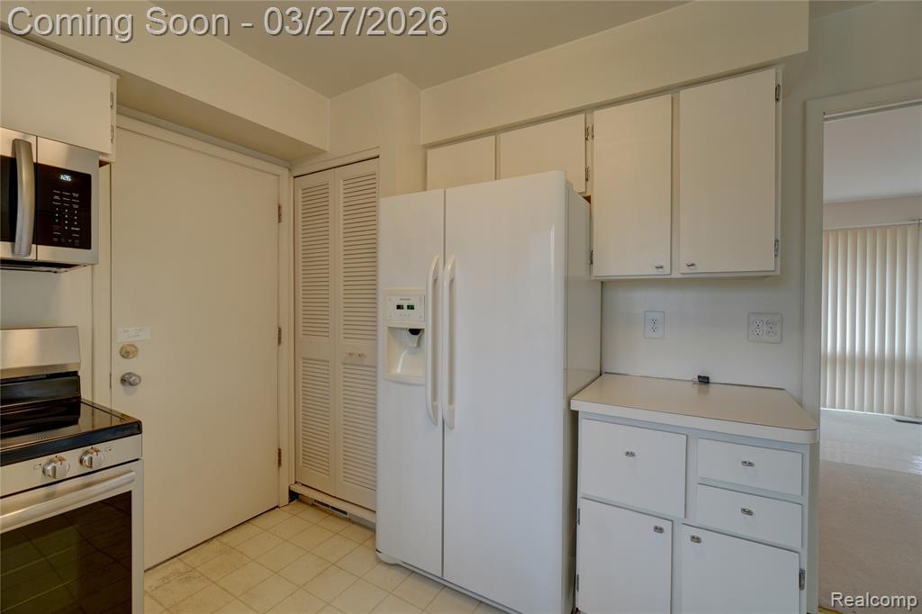 6974 Woodside Trail, West Bloomfield, MI — Photo 7