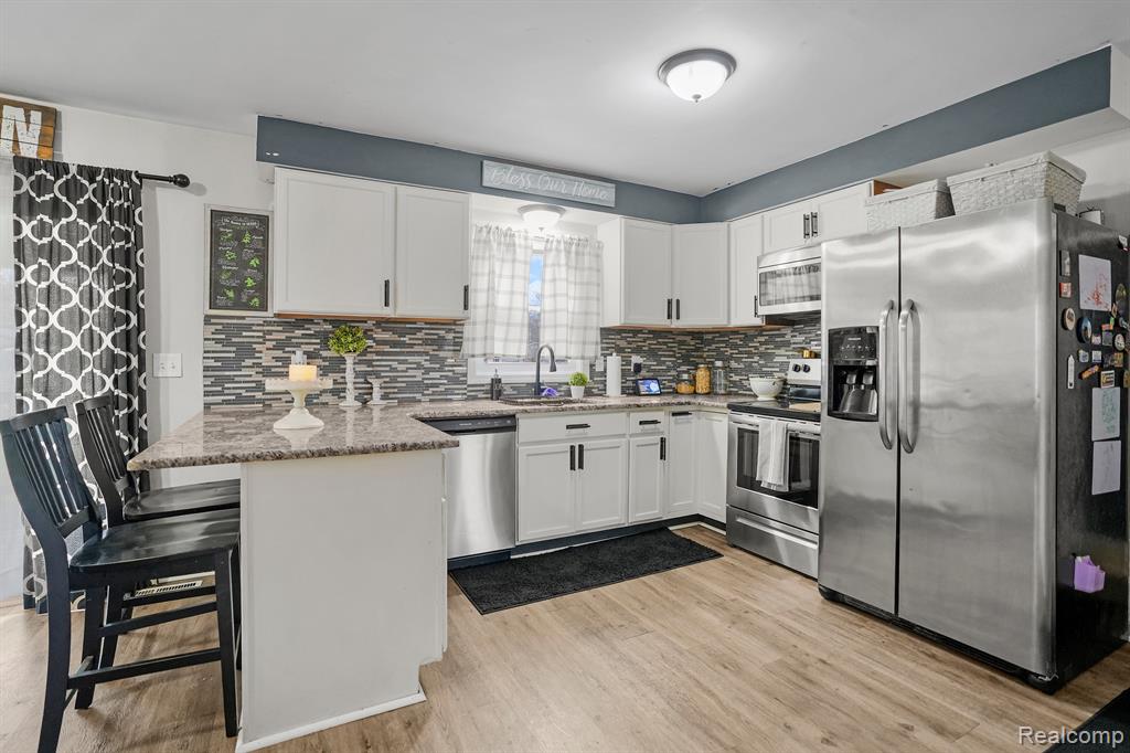 5084 DALY Boulevard, Flint, MI 48506 — Photo 15