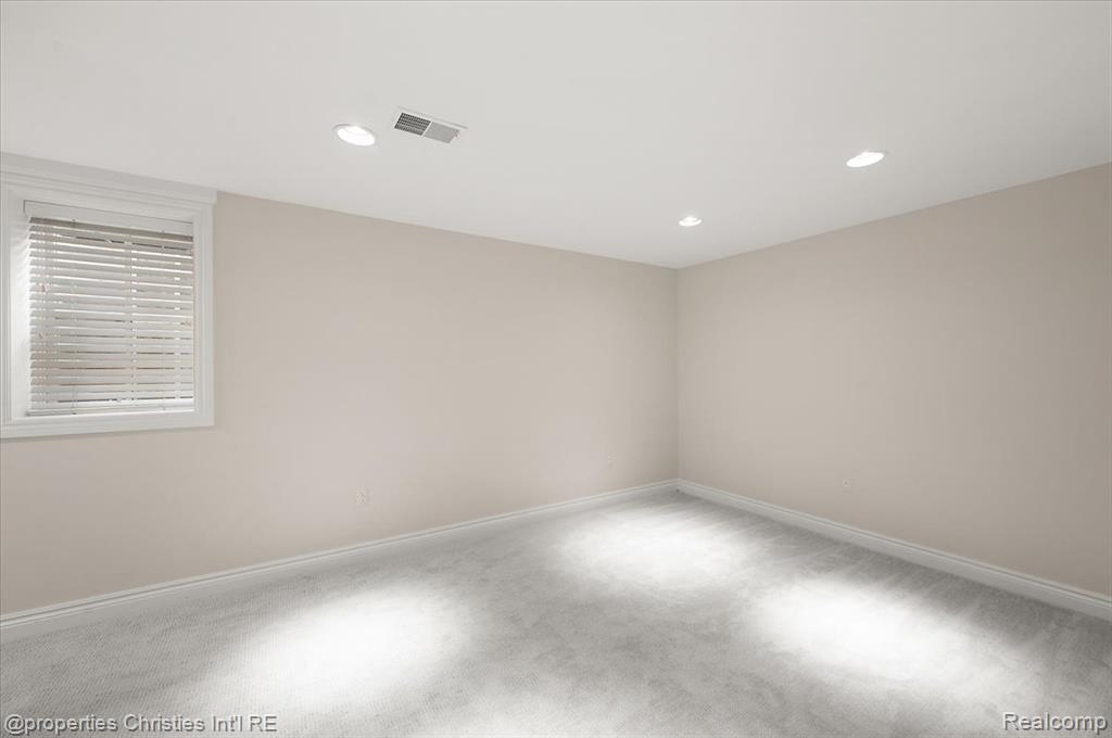 469 Bonnie Brier Street, Birmingham, MI 48009 — Photo 50