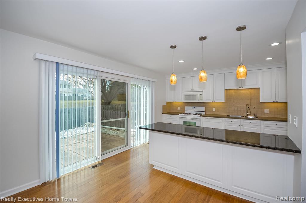 42750 Lyric Court, Northville, MI 48167 — Photo 10