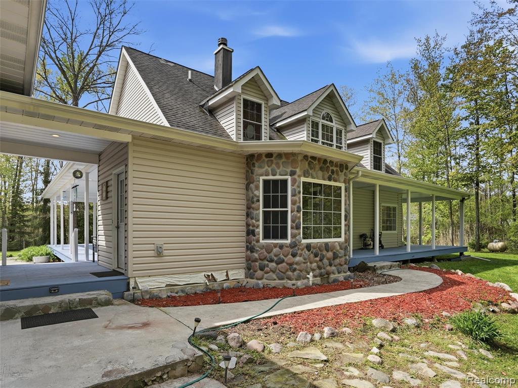 5790 Roberts Road, Cottrellville, MI — Photo 11