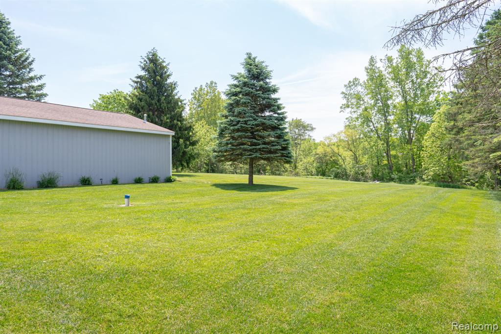 4610 Clyde Road, Howell, MI 48855 — Photo 7