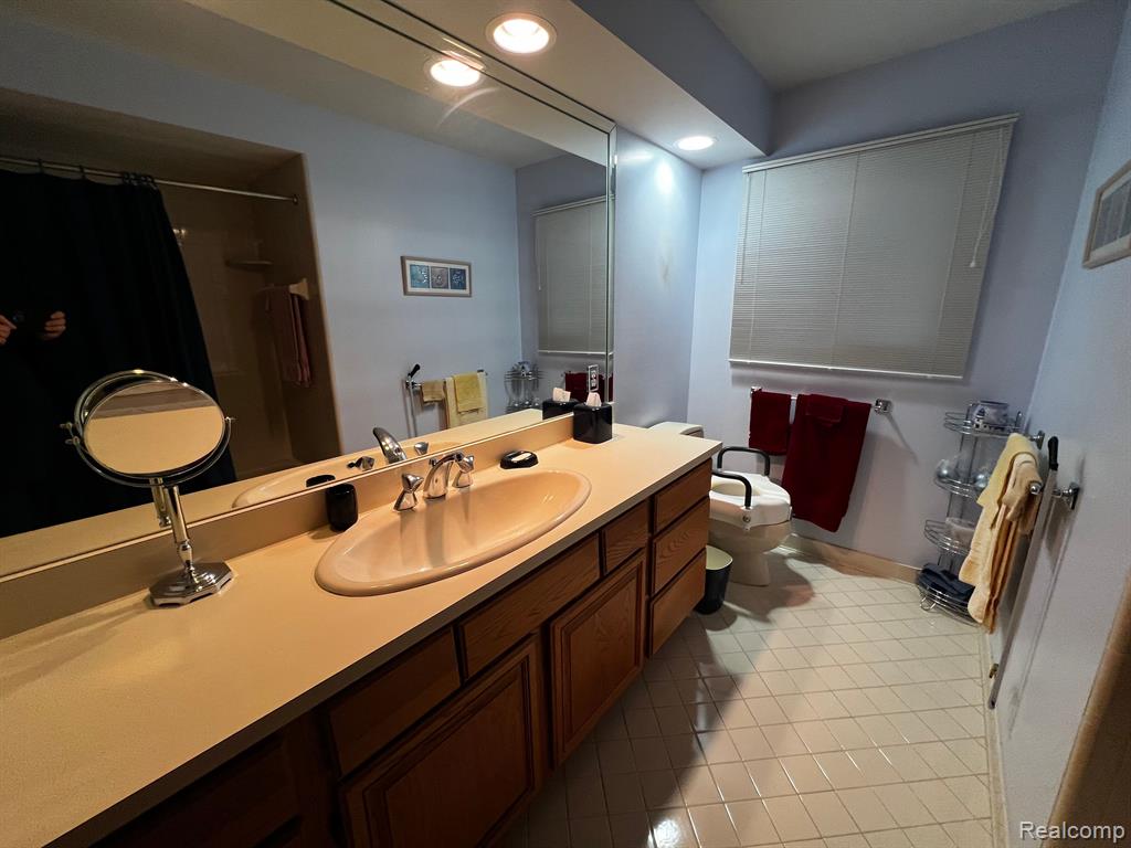 40363 DENBIGH Drive, Sterling Heights, MI 48310 — Photo 27