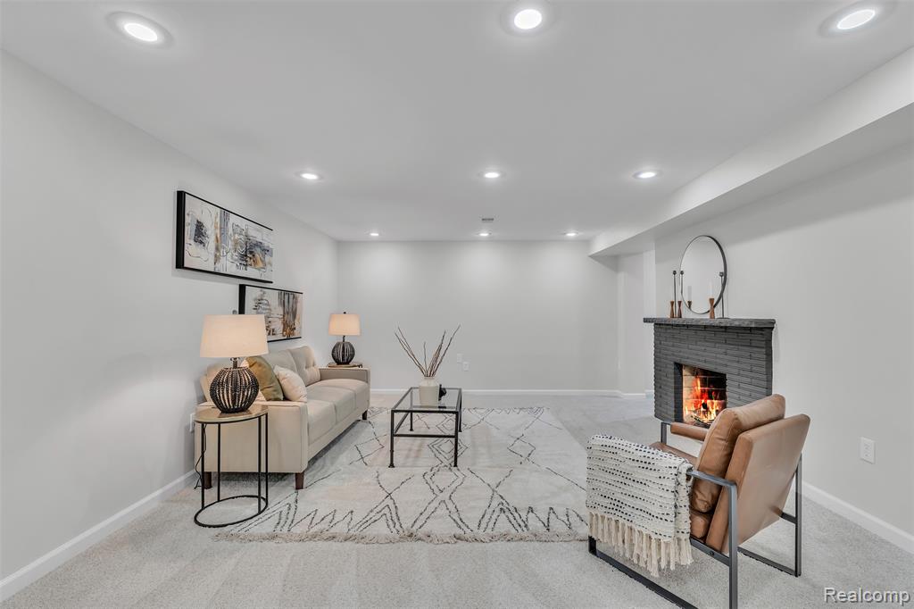 18755 Cambridge Boulevard, Lathrup Village, MI 48076 — Photo 43