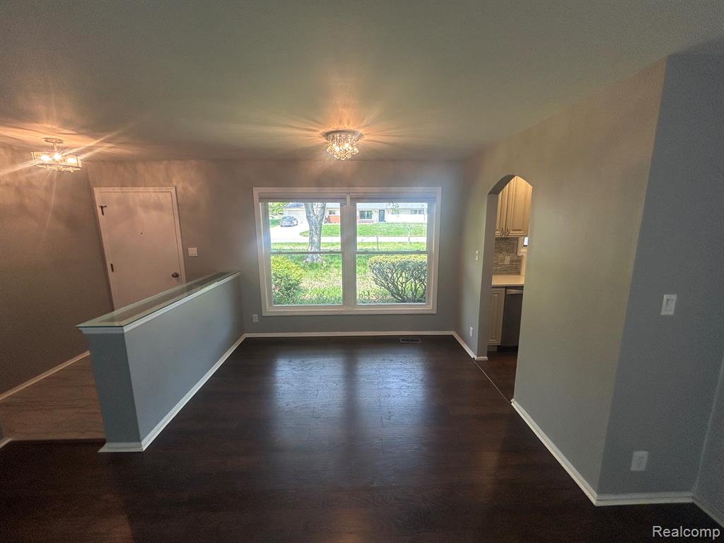 5303 W Briarcliff Knoll Drive, West Bloomfield, MI — Photo 11