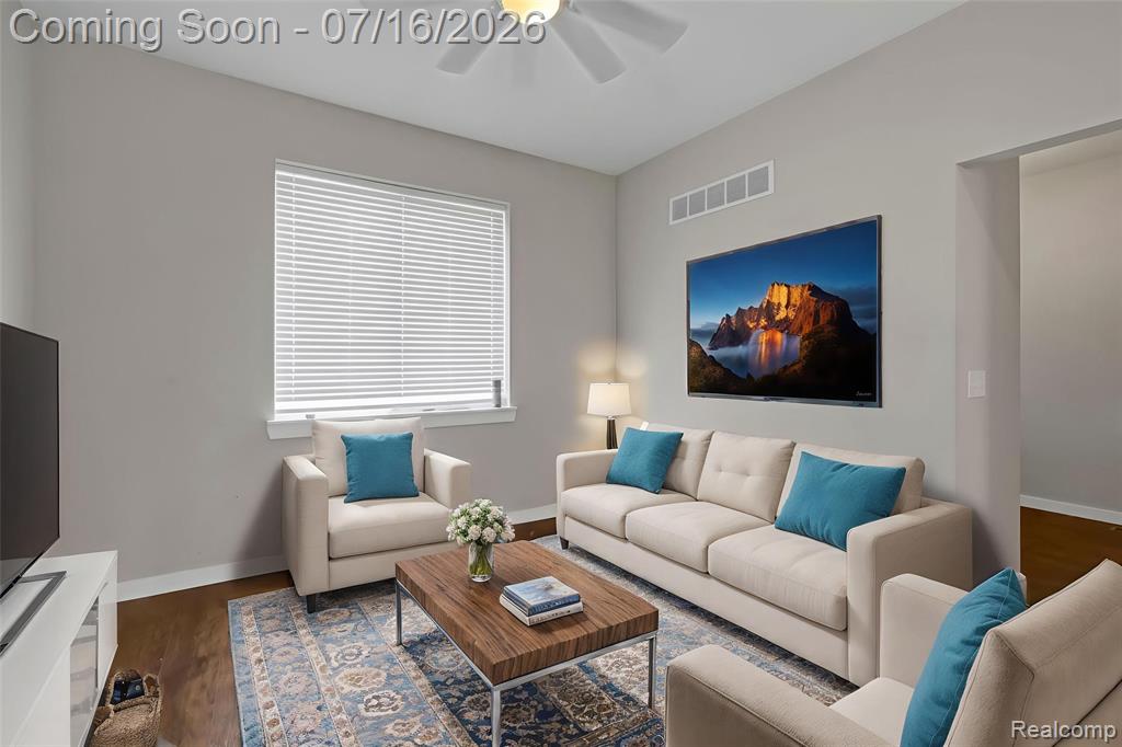 534 E Brickley Avenue, Hazel Park, MI 48030 — Photo 4