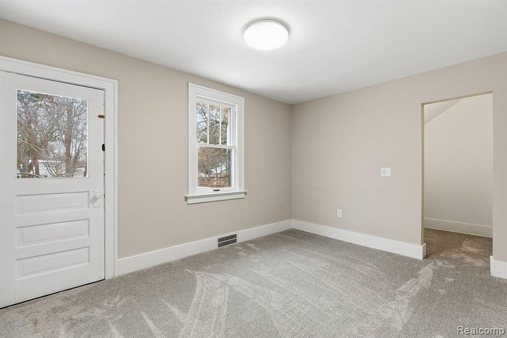142 Miller Street, Mount Clemens, MI 48043 — Photo 33