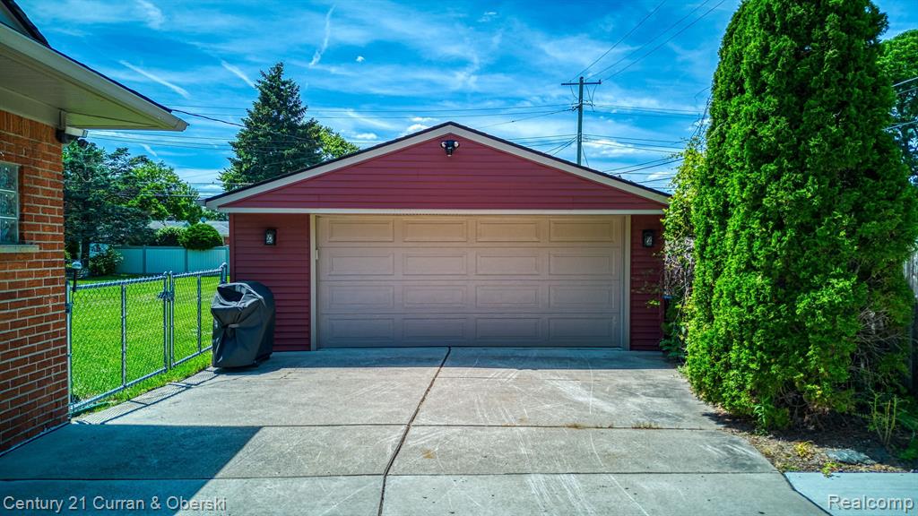 8943 ROSLYN Street, Livonia, MI 48150 — Photo 22