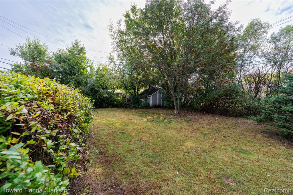 6183 Jameson Drive, Waterford, MI 48329 — Photo 24