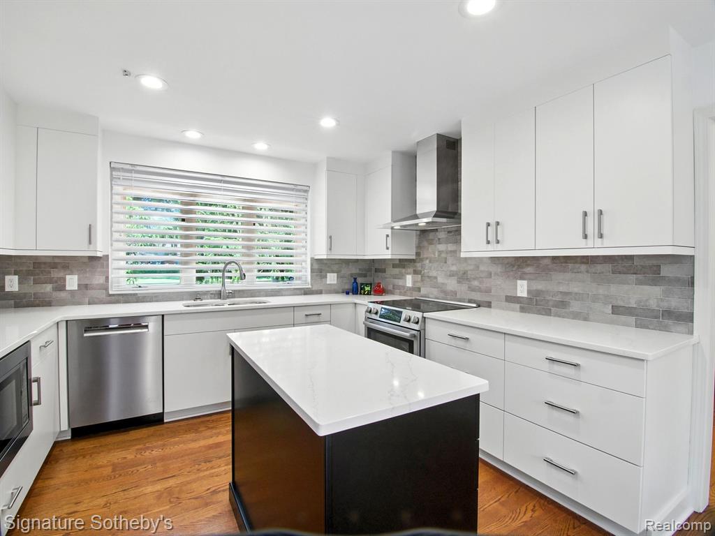 32326 Spruce Lane, Beverly Hills, MI 48025 — Photo 10