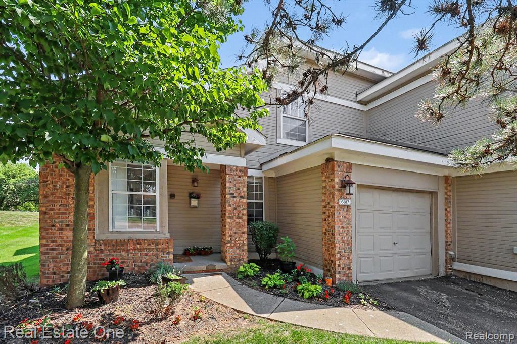 6617 Chimney Sweep, West Bloomfield, MI — Photo 3