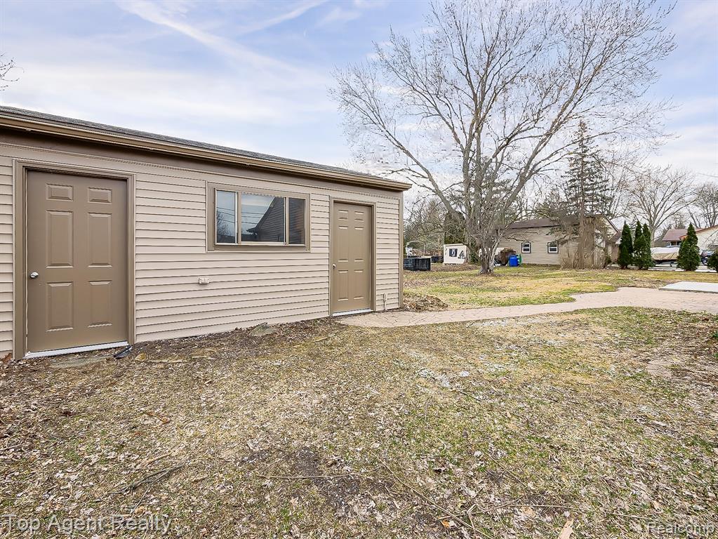 20580 21 Mile Road, Macomb, MI 48044 — Photo 36