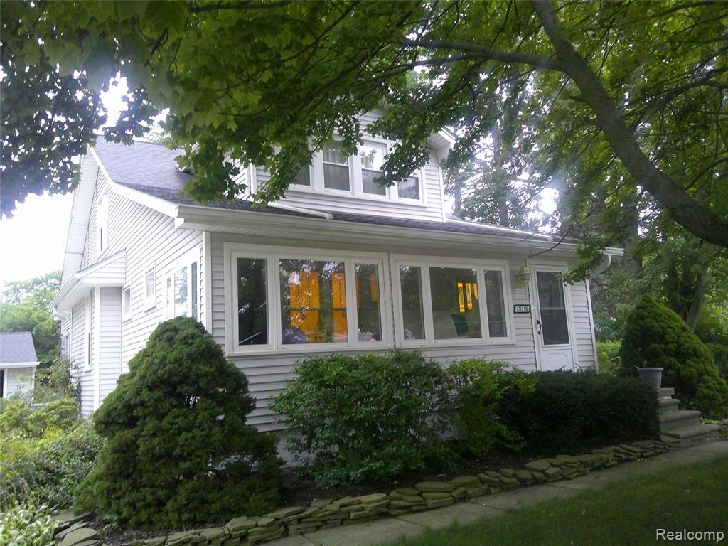 28710 Revere Avenue, Warren, MI 48092