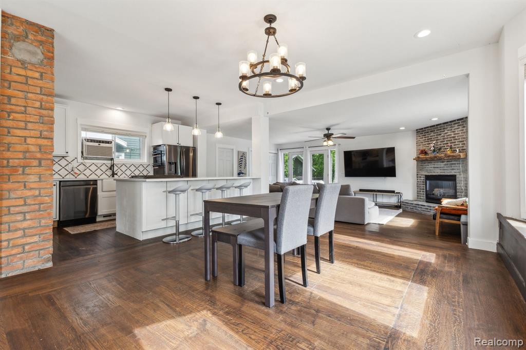 607 E LINCOLN Avenue, Royal Oak, MI 48067 — Photo 9