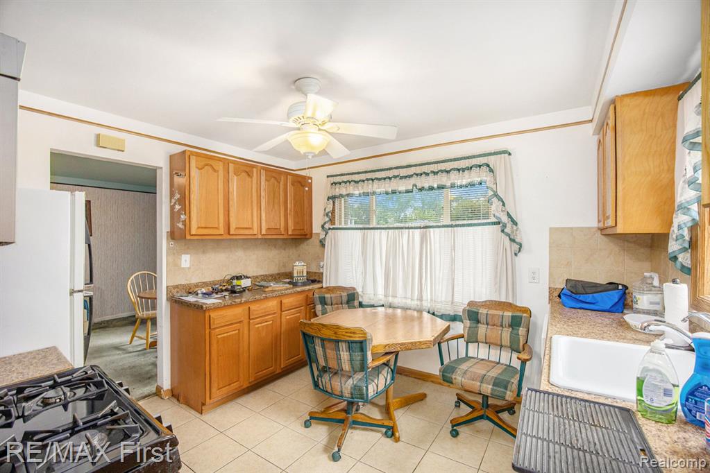 5670 WILLIAMS Street, Dearborn Heights, MI 48125 — Photo 7