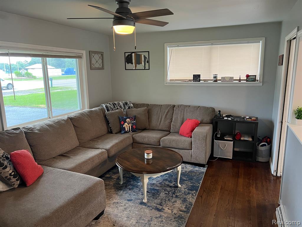 5160 HATCHERY Road, Waterford, MI 48329 — Photo 2