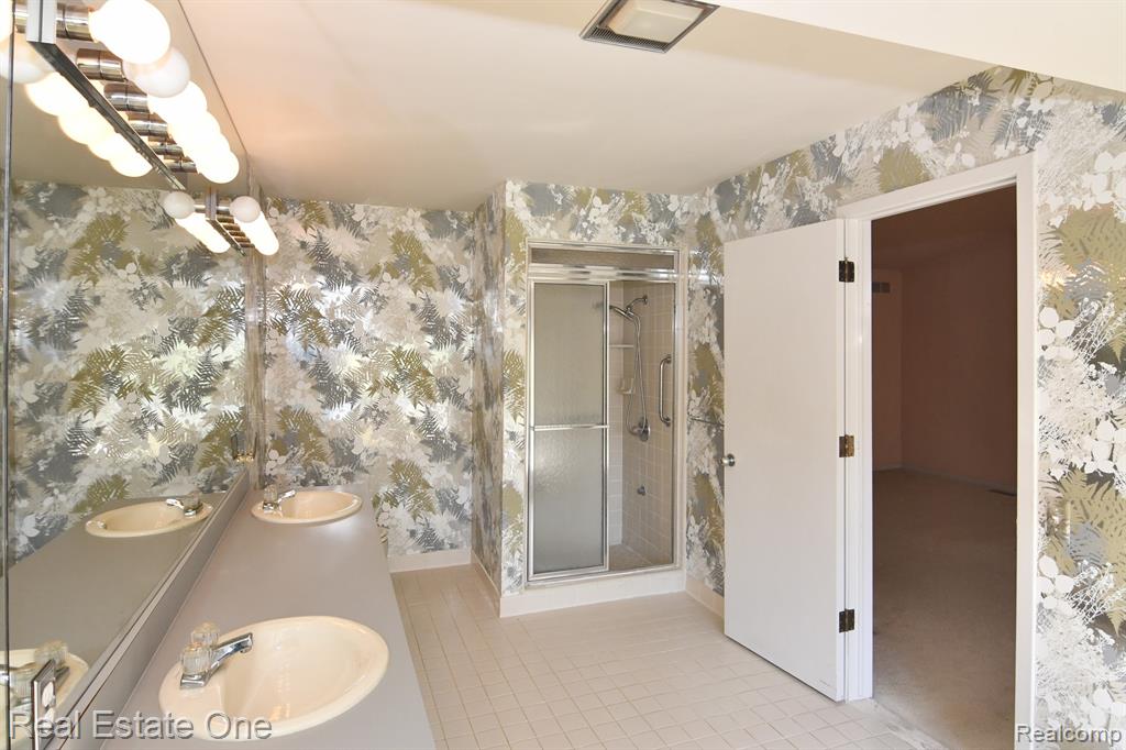 20080 Longridge Court, Northville, MI 48167 — Photo 33