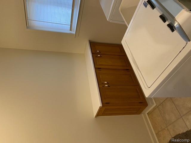 504 E Clinton Street, Howell, MI 48843 — Photo 9