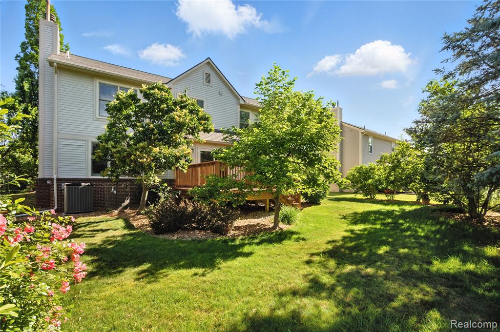 43011 Brookstone Drive, Novi, MI 48377 — Photo 56