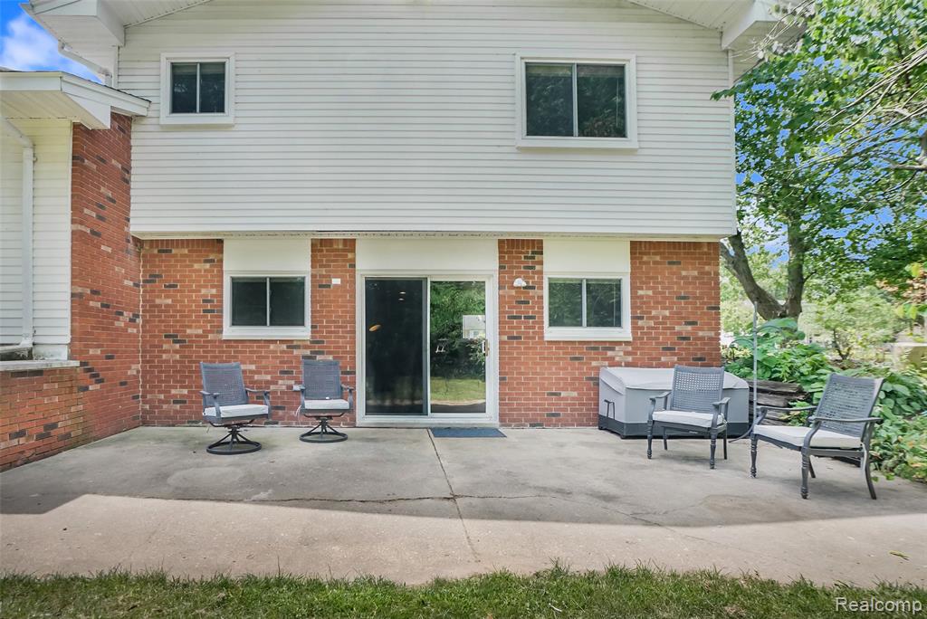 9851 Atwood Drive, South Lyon, MI 48178 — Photo 41