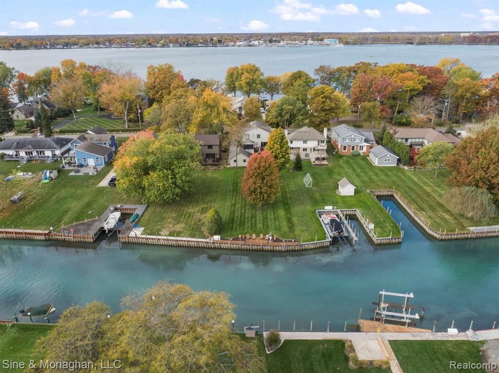 28549 Swan Island Drive, Grosse Ile, MI 48138 — Photo 2