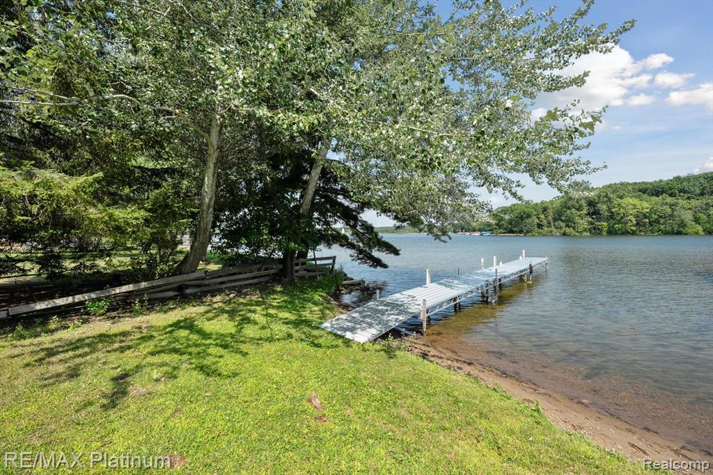 8751 Beechwood Drive, Gregory, MI 48137 — Photo 4