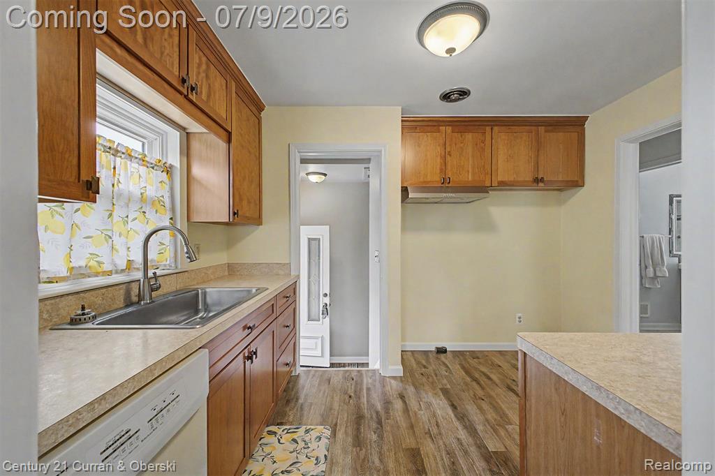 6999 Fenton Street, Dearborn Heights, MI 48127 — Photo 15