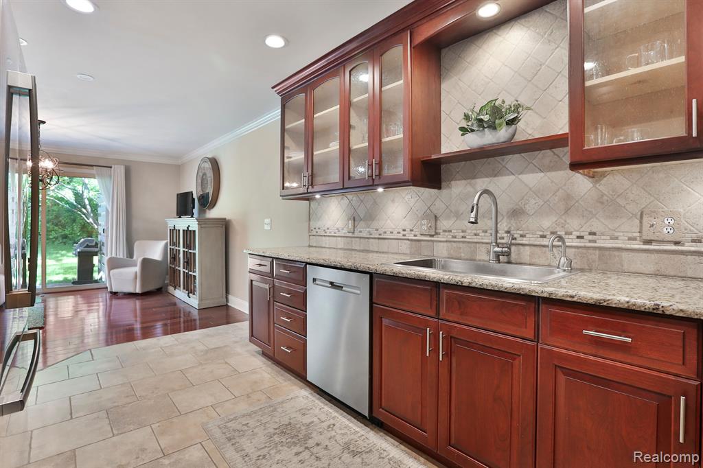 48080 COLONY FARM Circle, Plymouth, MI 48170 — Photo 8