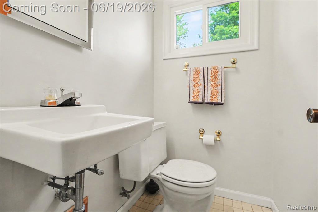 9135 Frederick Street, Livonia, MI 48150 — Photo 15