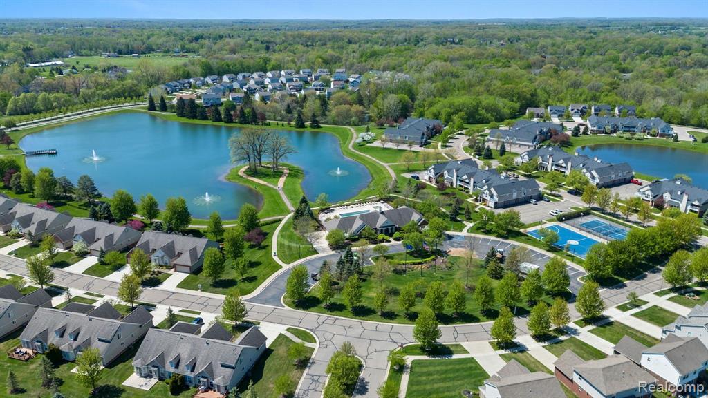 28385 COTTAGE Lane, New Hudson, MI 48165 — Photo 2