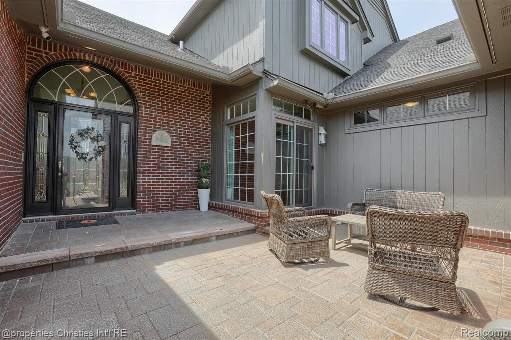 2200 Barberry Drive, 7, Utica, MI 48316