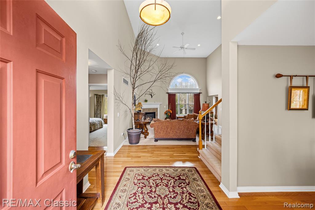 4930 Menominee Lane, Clarkston, MI 48348 — Photo 13