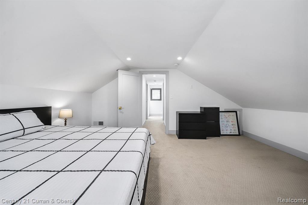 4421 W MAPLE Road, Bloomfield Hills, MI 48301 — Photo 25