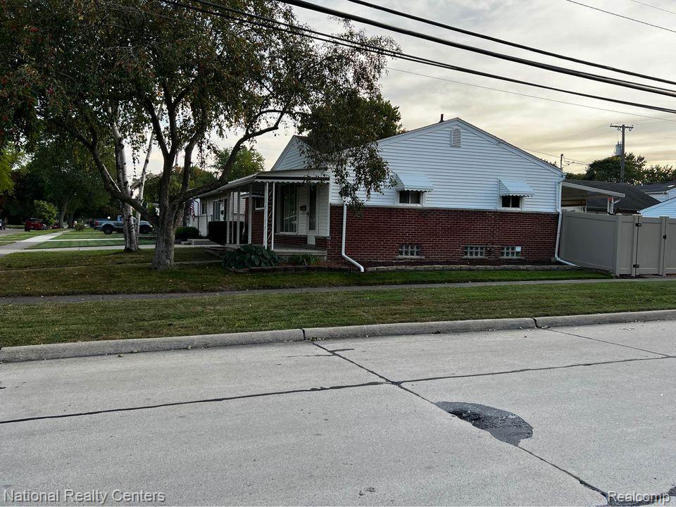 6157 DEERING Street, Garden City, MI — Photo 2