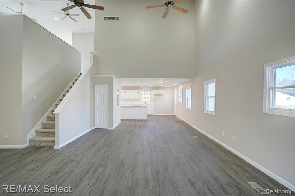 4196 BRISTOLWOOD Drive, Flint, MI 48507 — Photo 5