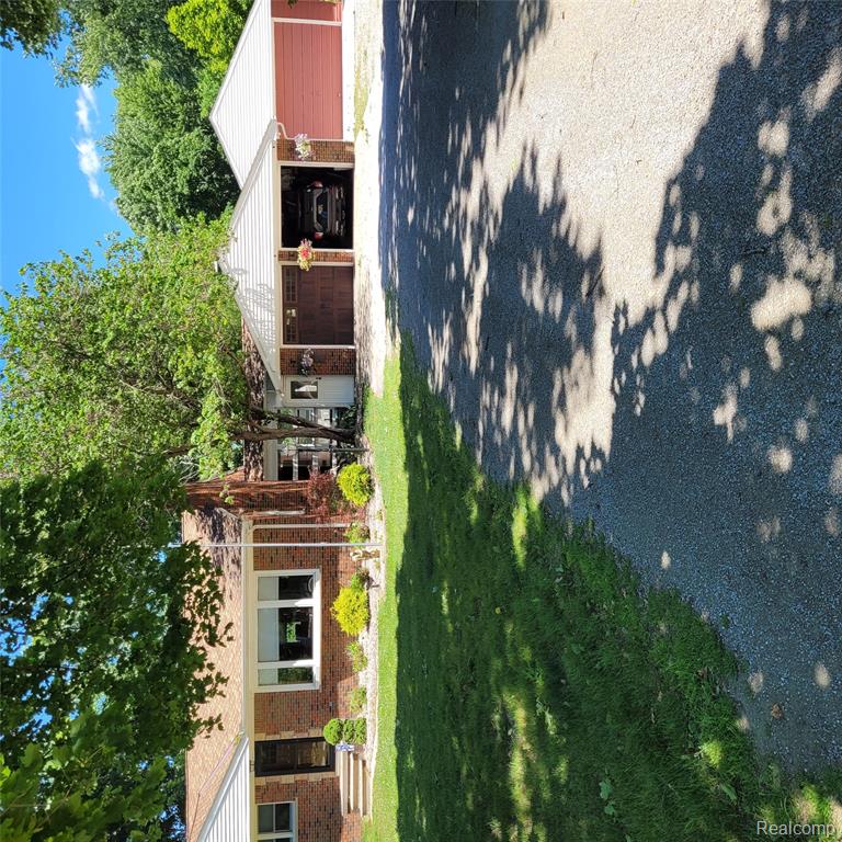 24640 Huron River Drive, Rockwood, MI — Photo 2