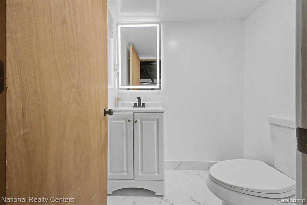 6348 Coleman Street, Dearborn, MI 48126 — Photo 37