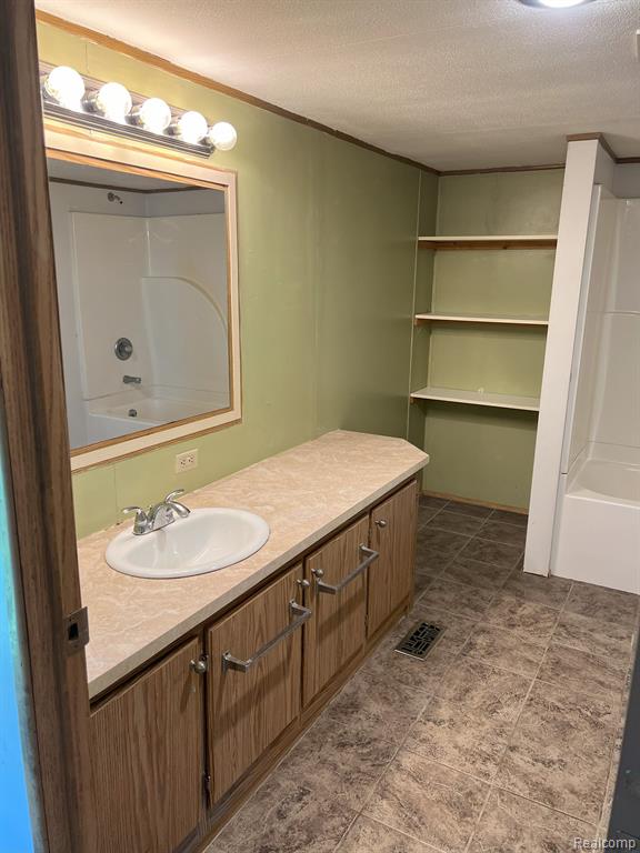 12075 PEET Road, Chesaning, MI 48616 — Photo 6