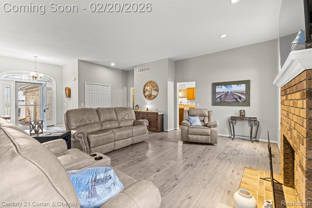 26802 Inverness Street, Woodhaven, MI 48183 — Photo 8