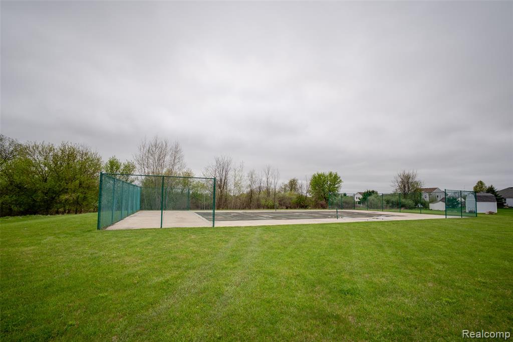 3411 Amber Oaks Drive, Howell, MI 48855 — Photo 36