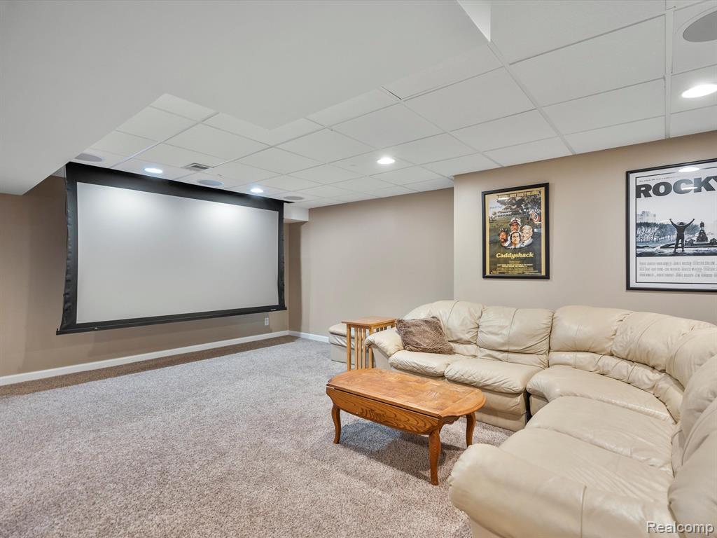 6792 PINE WAY Drive, Troy, MI 48098 — Photo 28