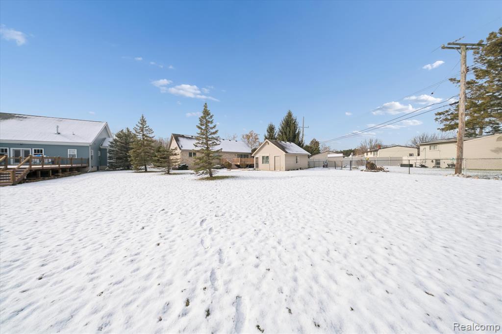 23220 Huron River Drive, Rockwood, MI — Photo 20